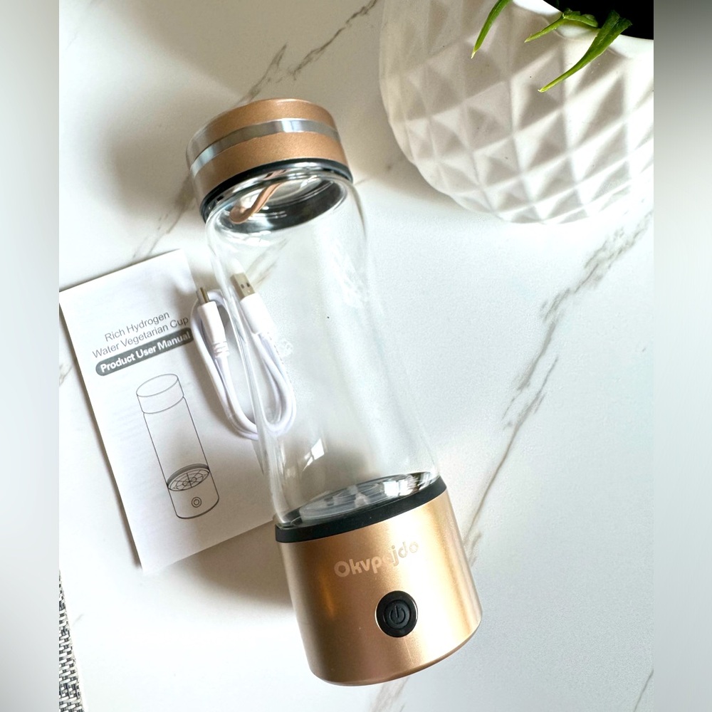 Hydrogen water bottle (New)